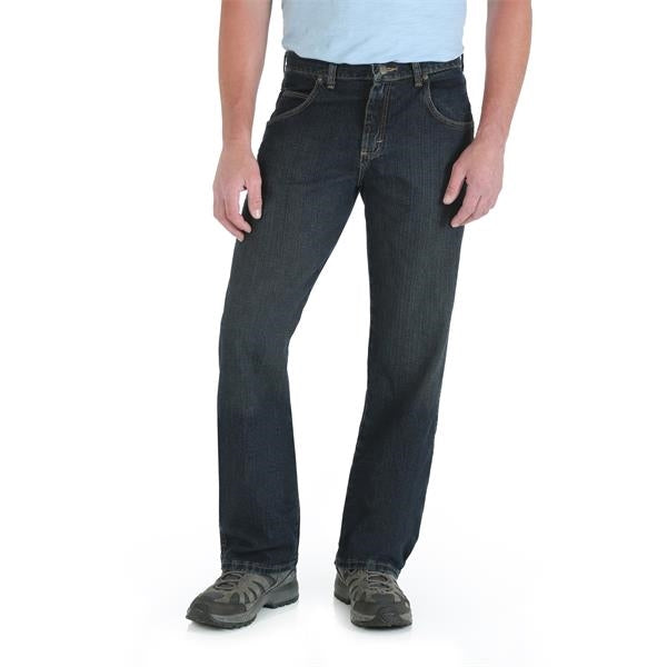 Wrangler Rugged Relaxed Mid Rise Straight Fit Jeans